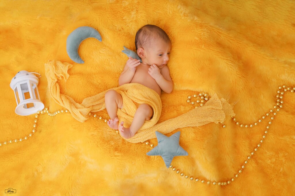 Newborn Yellow Star Setup 138